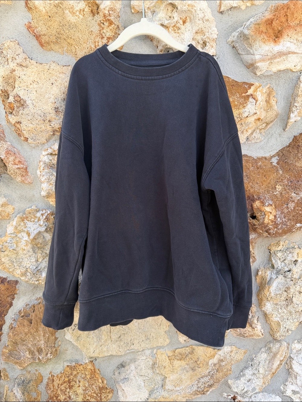 GAP teen Black Sweatshirt